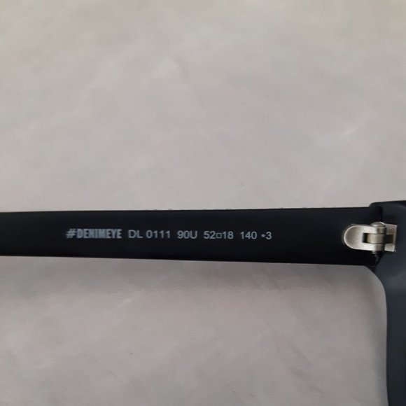 Diesel Unisex Sunglasses - Picture 6 of 7